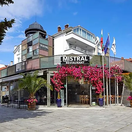 Mistral 호텔 3*