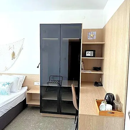 Mistral 3* 네세부르