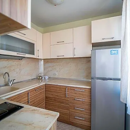Mistral 네세부르