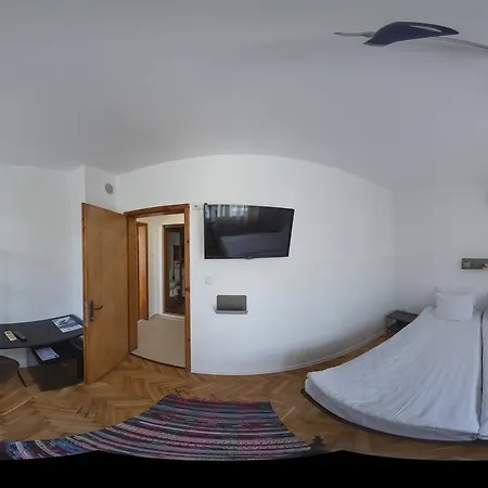 Mistral Hotel 3*